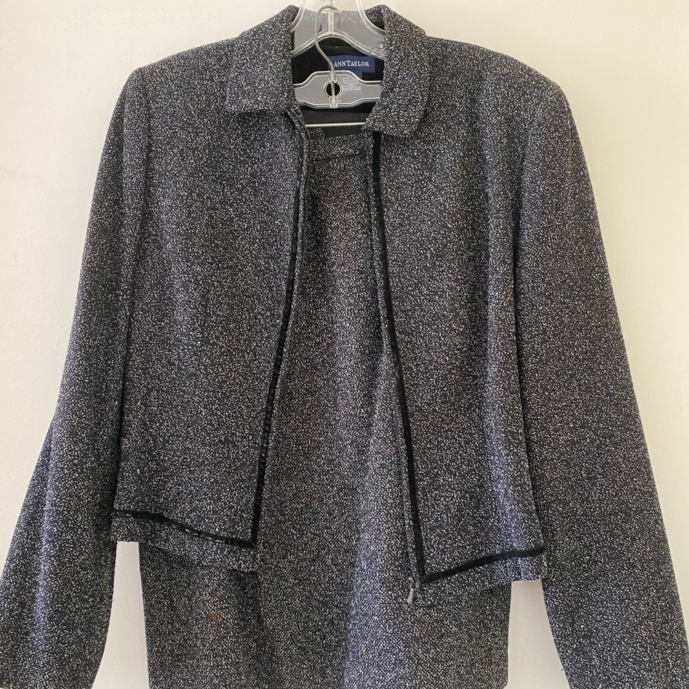 Ann Taylor skirt suit / Like New!